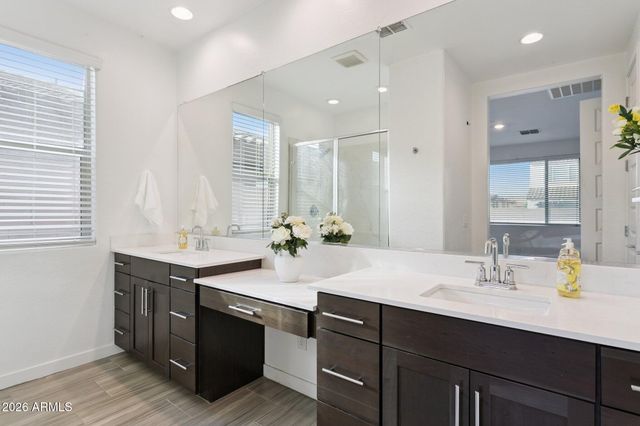 2566 W Huntington Drive, Phoenix, AZ 85041