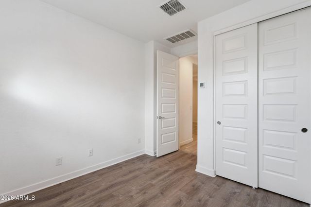 2566 W Huntington Drive, Phoenix, AZ 85041