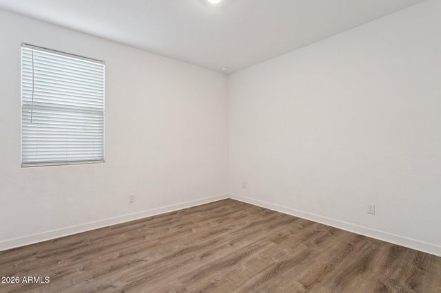 2566 W Huntington Drive, Phoenix, AZ 85041