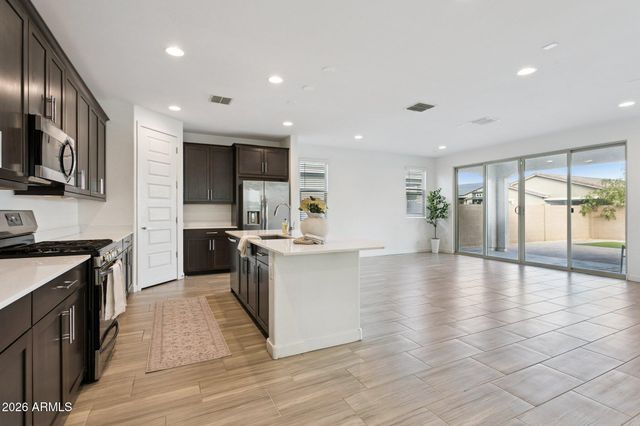 2566 W Huntington Drive, Phoenix, AZ 85041