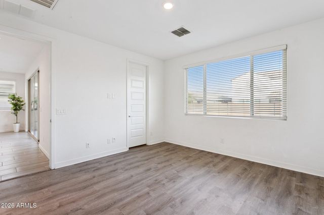 2566 W Huntington Drive, Phoenix, AZ 85041