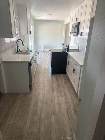 5661 E Avenue T, Palmdale, CA 93552