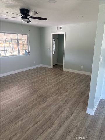5661 E Avenue T, Palmdale, CA 93552