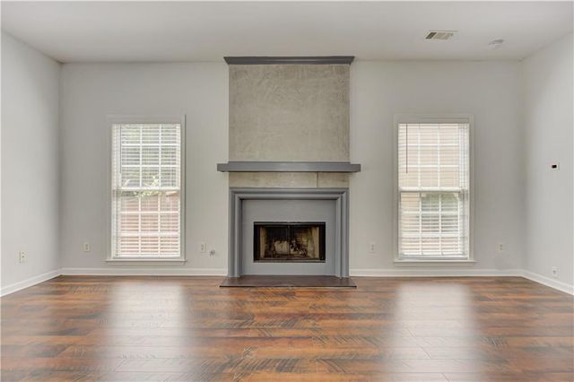 118 Wallnut Hall Circle, Woodstock, GA 30189