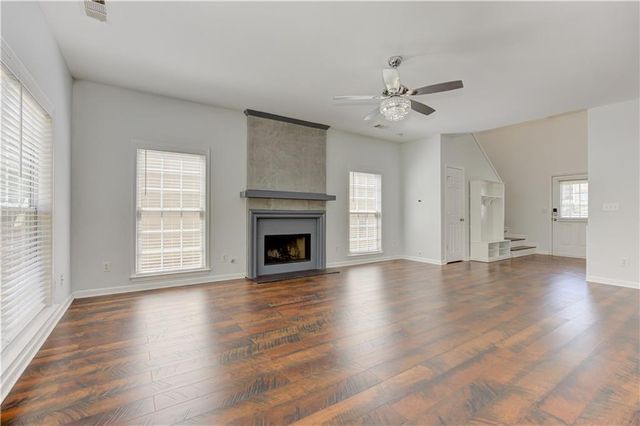 118 Wallnut Hall Circle, Woodstock, GA 30189