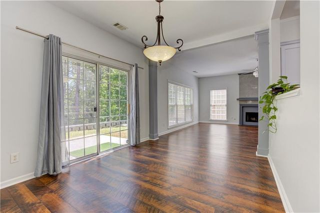 118 Wallnut Hall Circle, Woodstock, GA 30189