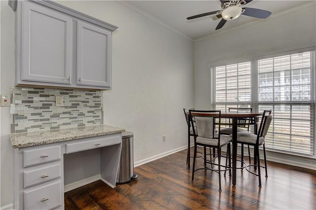 118 Wallnut Hall Circle, Woodstock, GA 30189