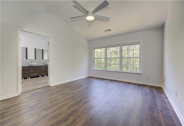 118 Wallnut Hall Circle, Woodstock, GA 30189