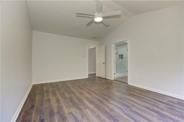 118 Wallnut Hall Circle, Woodstock, GA 30189