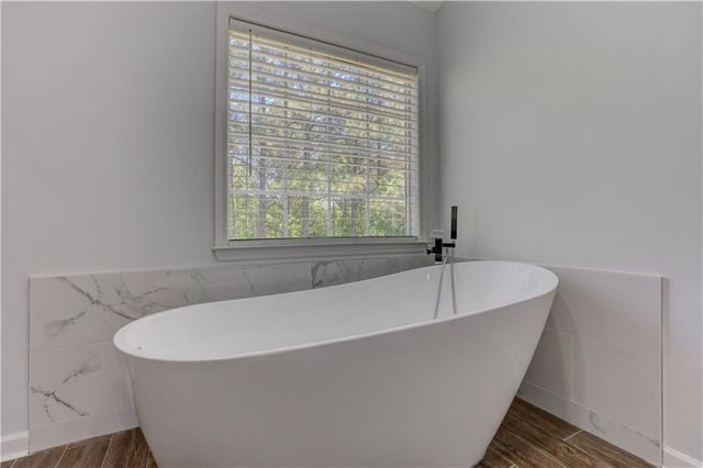 118 Wallnut Hall Circle, Woodstock, GA 30189