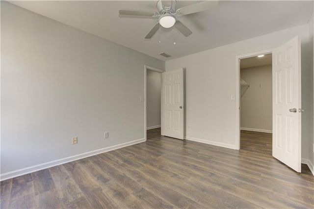 118 Wallnut Hall Circle, Woodstock, GA 30189