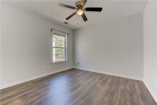 118 Wallnut Hall Circle, Woodstock, GA 30189
