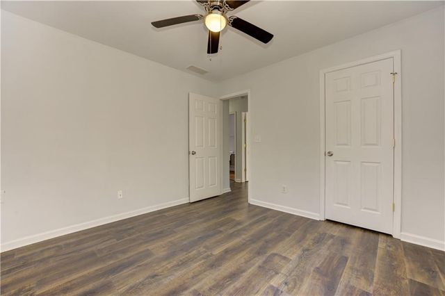 118 Wallnut Hall Circle, Woodstock, GA 30189