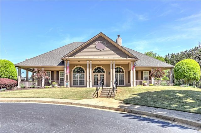 118 Wallnut Hall Circle, Woodstock, GA 30189