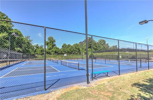 118 Wallnut Hall Circle, Woodstock, GA 30189