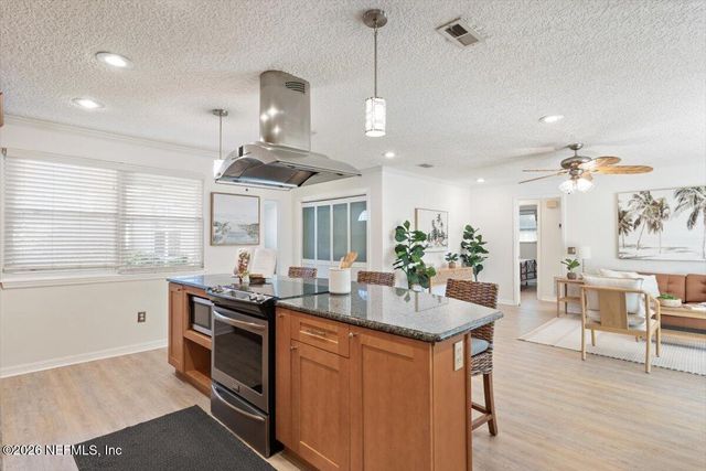 8134 VERACRUZ Drive, Jacksonville, FL 32211