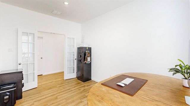 711 Hooks Trail Lane, League City, TX 77573