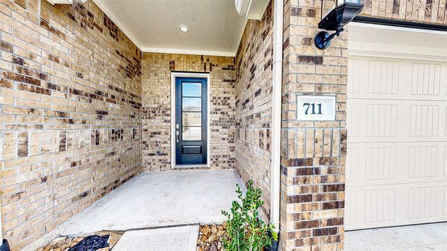 711 Hooks Trail Lane, League City, TX 77573