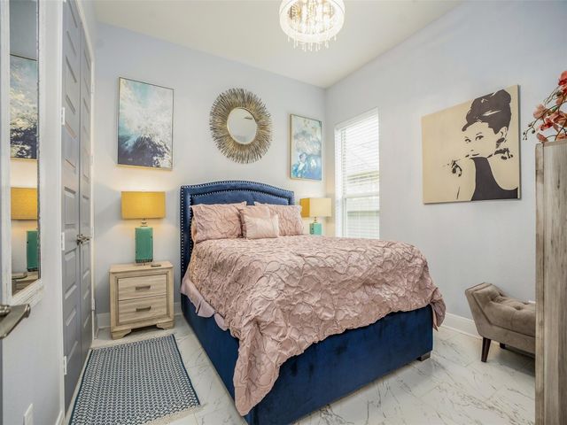 8826 Houston Falls Lane, Richmond, TX 77407