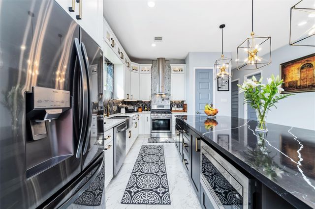 8826 Houston Falls Lane, Richmond, TX 77407