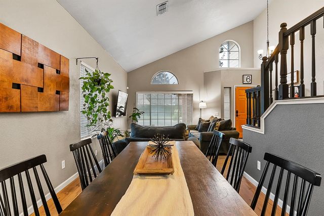 9324 Whittemore Dr, Elk Grove, CA 95624