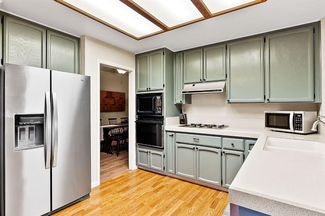 9324 Whittemore Dr, Elk Grove, CA 95624