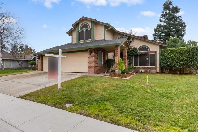 9324 Whittemore Dr, Elk Grove, CA 95624