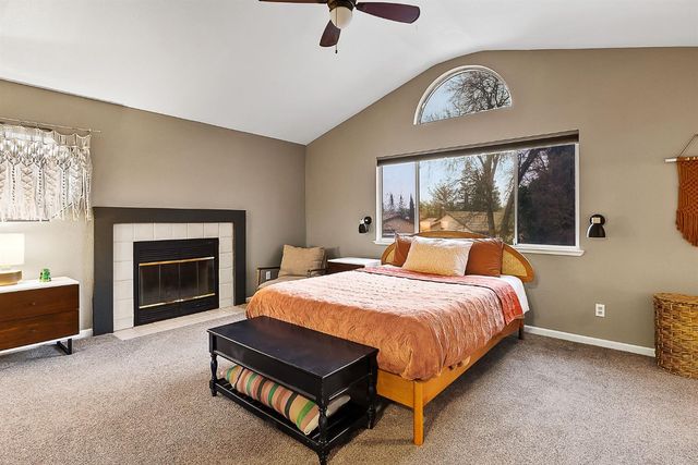 9324 Whittemore Dr, Elk Grove, CA 95624