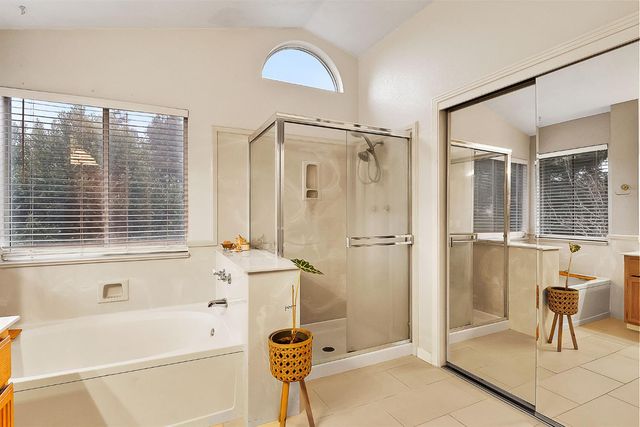 9324 Whittemore Dr, Elk Grove, CA 95624