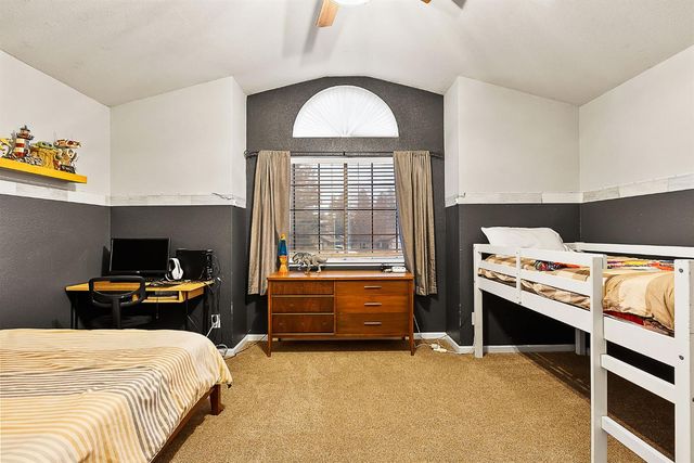 9324 Whittemore Dr, Elk Grove, CA 95624