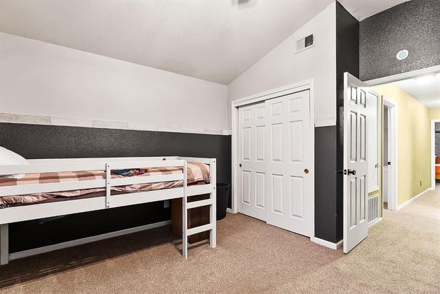 9324 Whittemore Dr, Elk Grove, CA 95624