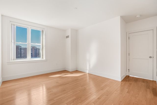 116-128 Rantoul St. 509, Beverly, MA 01915