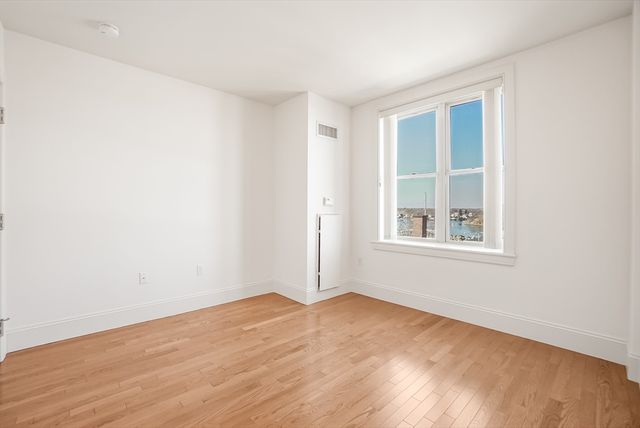 116-128 Rantoul St. 509, Beverly, MA 01915