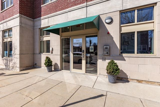 116-128 Rantoul St. 509, Beverly, MA 01915