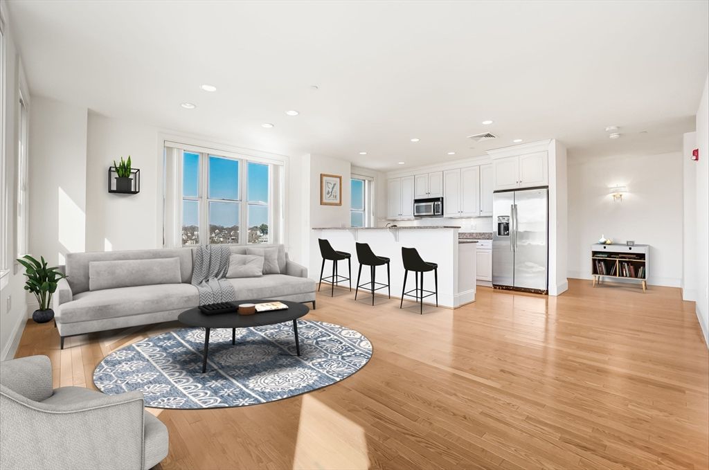 116-128 Rantoul St. 509, Beverly, MA 01915