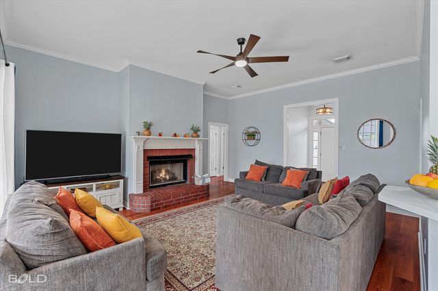 6020 Applegate Circle, Bossier City, LA 71111