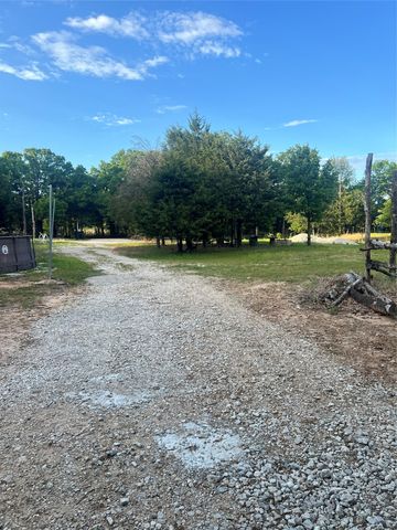 1327 County Road 3702, Quinlan, TX 75474