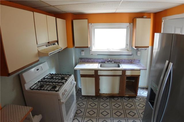 65 West Union Boulevard, Bethlehem City, PA 18018