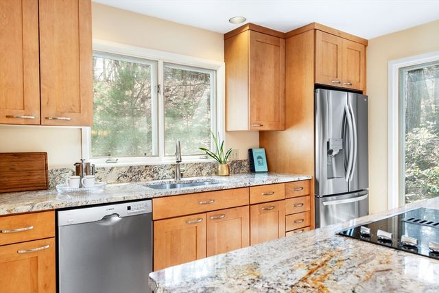 375 Atherton St, Milton, MA 02186