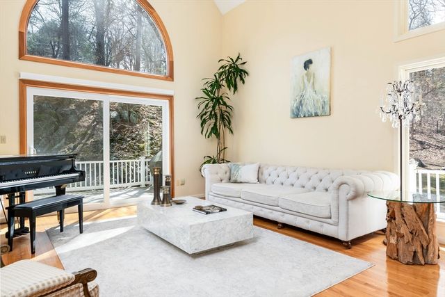375 Atherton St, Milton, MA 02186