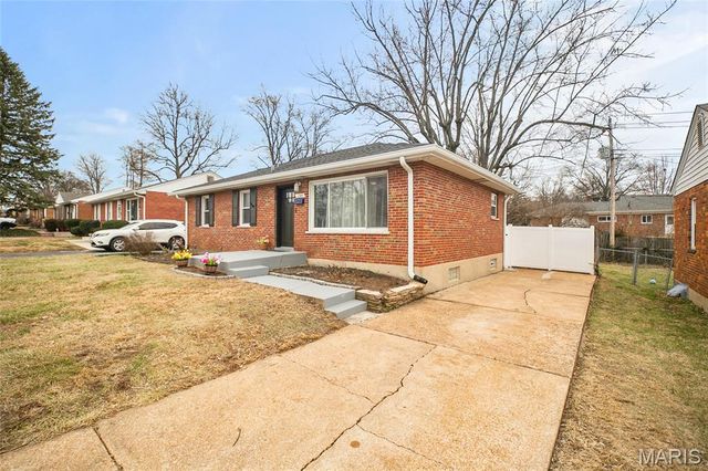 11344 Manchester Road, Kirkwood, MO 63122