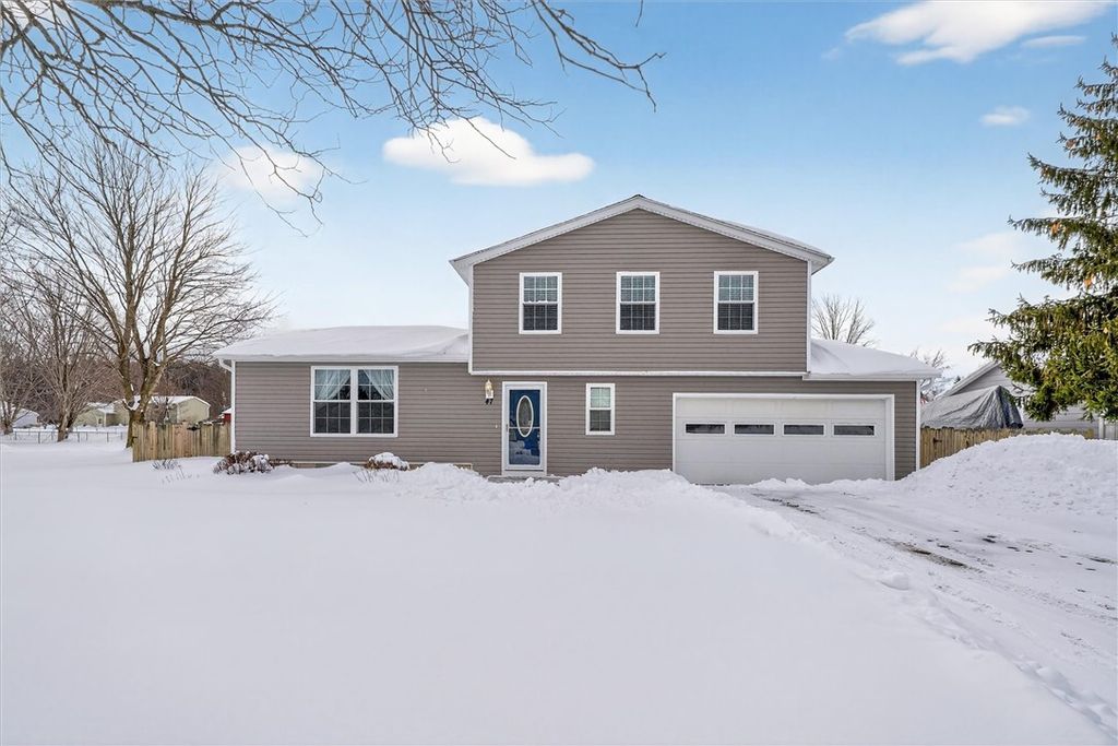 47 Alderbush Lane, Hamlin, NY 14464