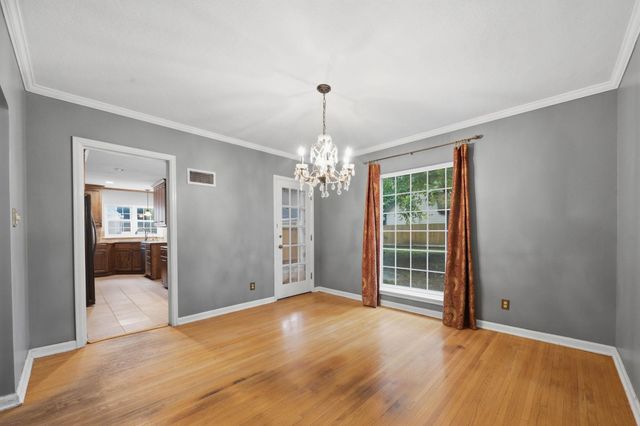 115 N Ridgewood Drive, Wichita, KS 67208