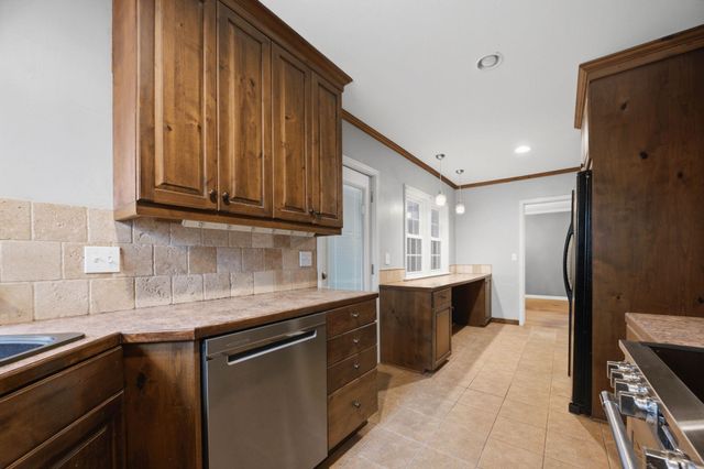 115 N Ridgewood Drive, Wichita, KS 67208