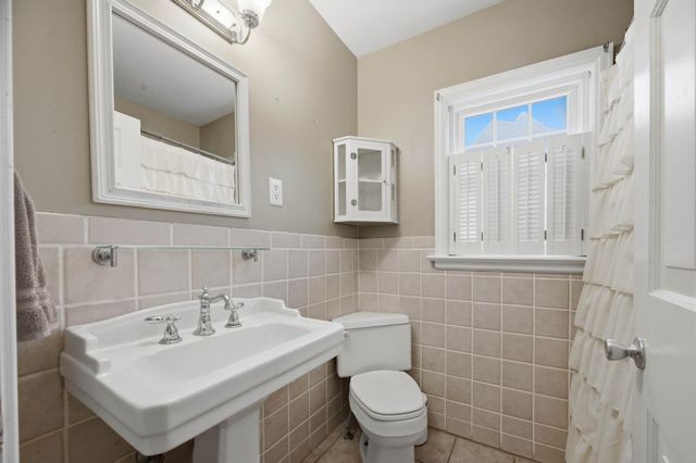 115 N Ridgewood Drive, Wichita, KS 67208