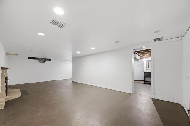 115 N Ridgewood Drive, Wichita, KS 67208