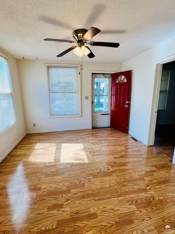 236 W 10th Street, Junction City, KS 66441