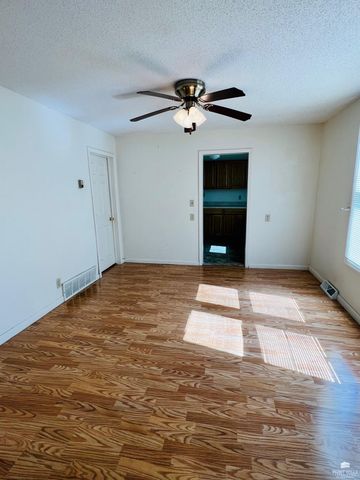 236 W 10th Street, Junction City, KS 66441