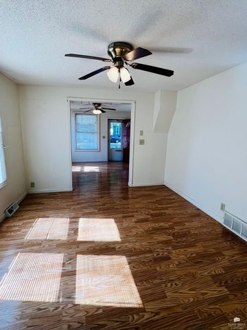 236 W 10th Street, Junction City, KS 66441