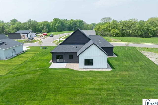 2112 Deerwood Drive, North Mankato, MN 56003